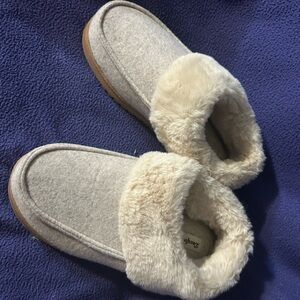 Dearfoams women’s slippers